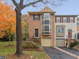 7814 Solomon Seal Dr, Springfield, VA 22152