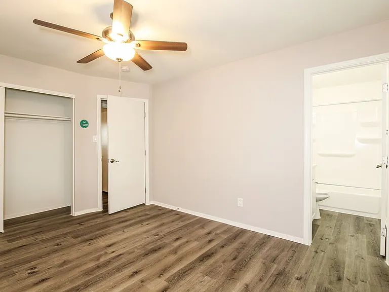 5539 N 31st Dr — Photo 10