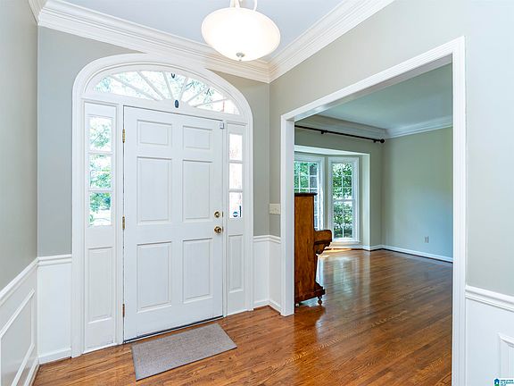 2nd image of 912 Tall Pines Ln