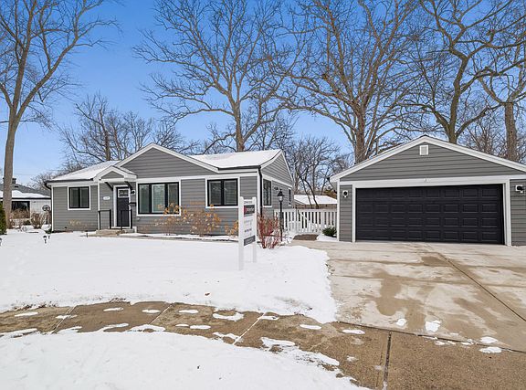 2nd image of 1177 Ridge Rd