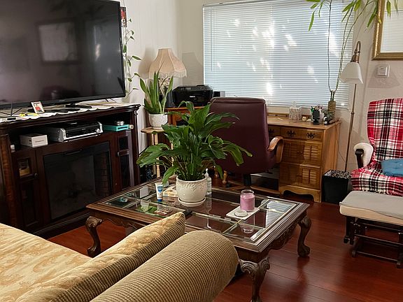 3rd image of 37059 Walnut St #B