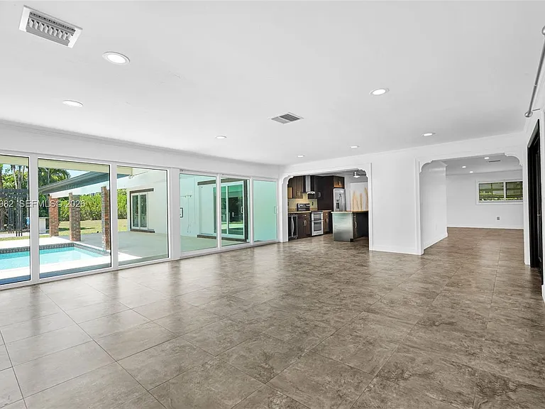 7700 SW 139th Ter — Photo 19