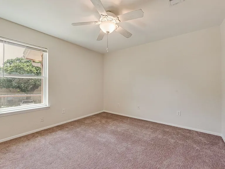 105 Wildwood Ct #UNITB — Photo 17