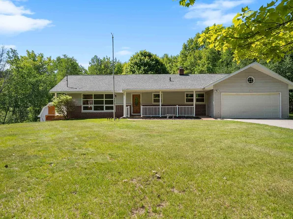 1135 Hill Dr, Oneida, WI 54155