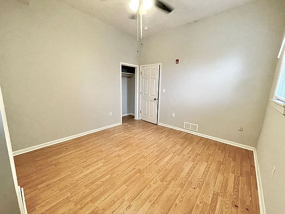 3rd image of 1718-34 E Lafayette Pl #1734-1