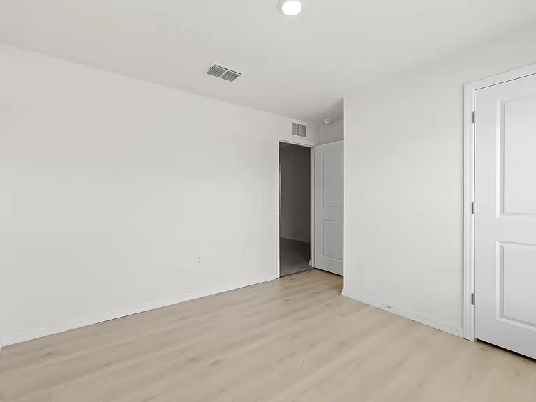 10663 Chippewa Dr — Photo 11