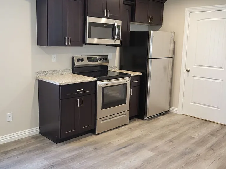 614 N Webb St — Photo 5