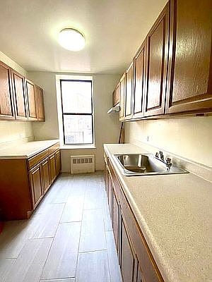 1st image of 540 E 22nd St #F1