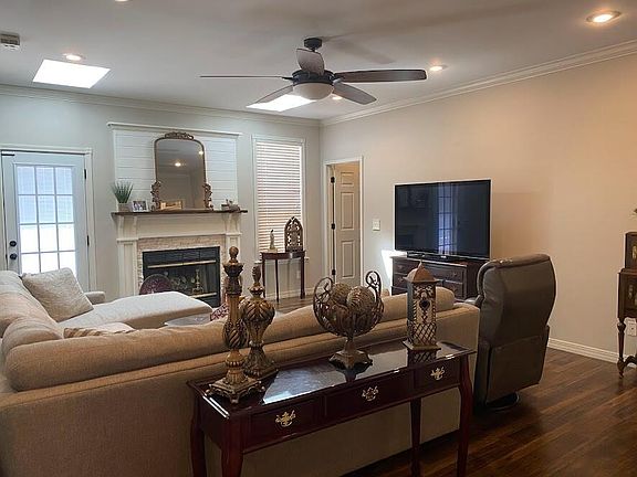4th image of 1404 Shalimar Cir