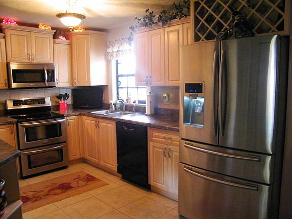 3rd image of 461 Merrimac Dr