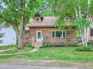 3700 Northome Ave, Deephaven, MN 55391