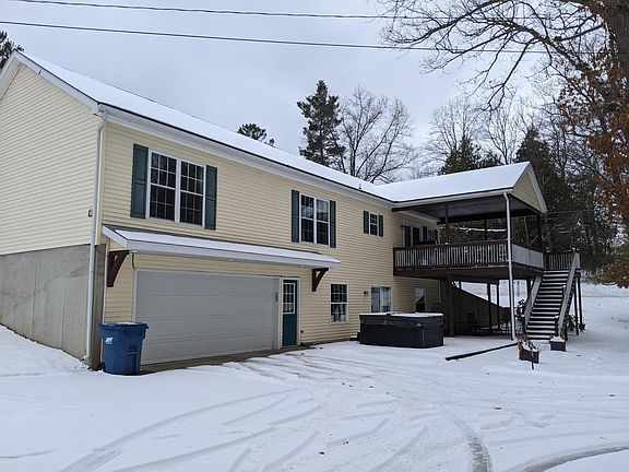 3rd image of 13310 Pine Island Dr NE
