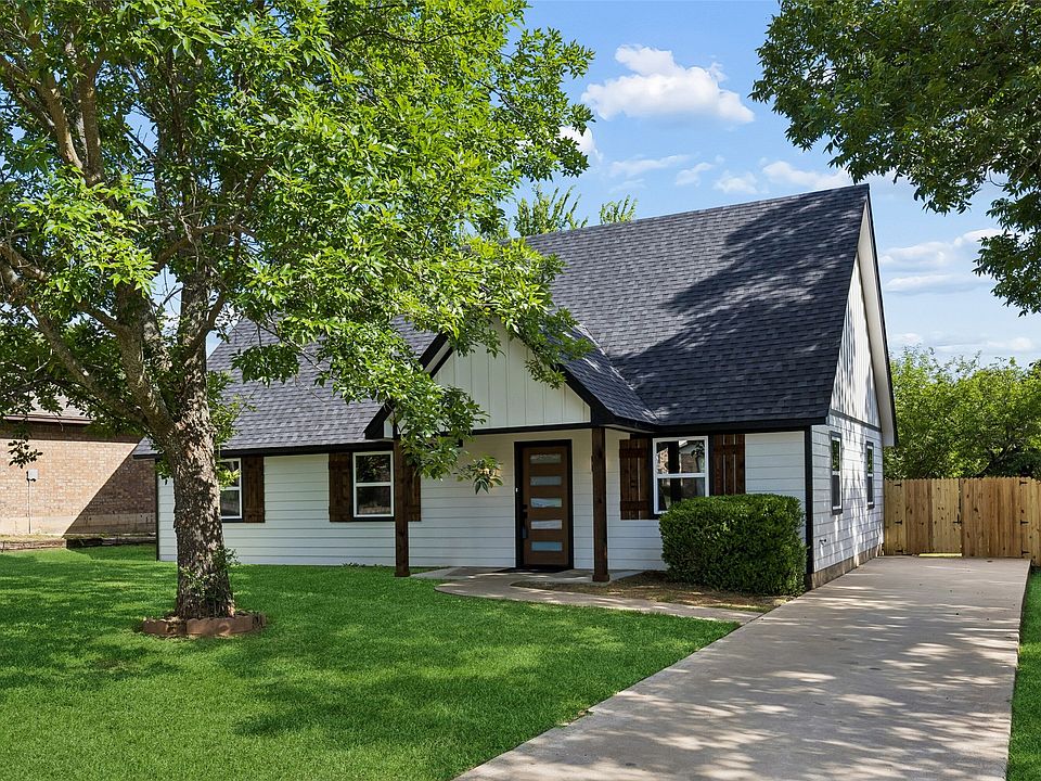 1st image of 902 Melanie Ln
