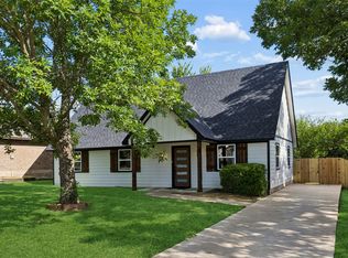 902 Melanie Ln, Keene, TX 76059