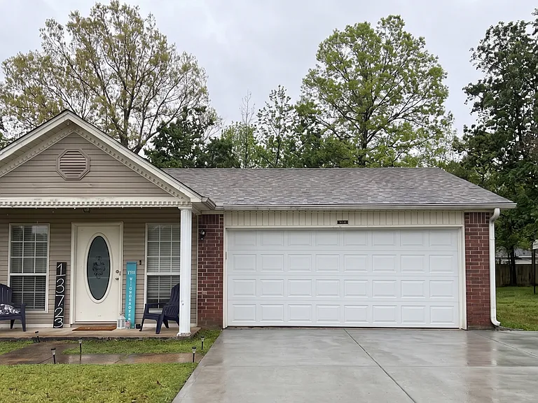13723 Southfork Dr — Photo 1