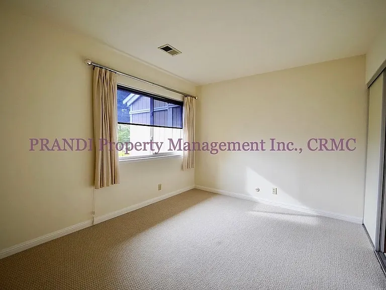 12 Fielding Cir — Photo 4