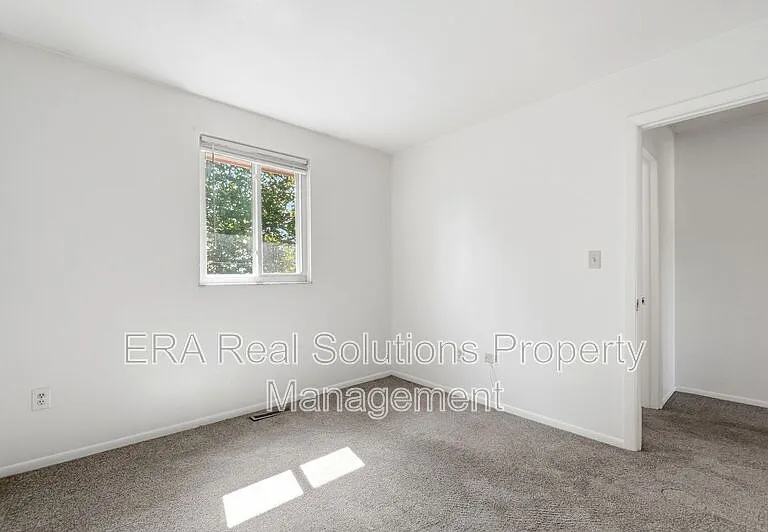 1136 McCarley Dr E — Photo 28