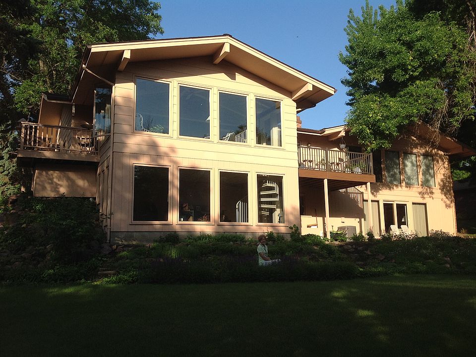 2nd image of 1303 Southridge Rd