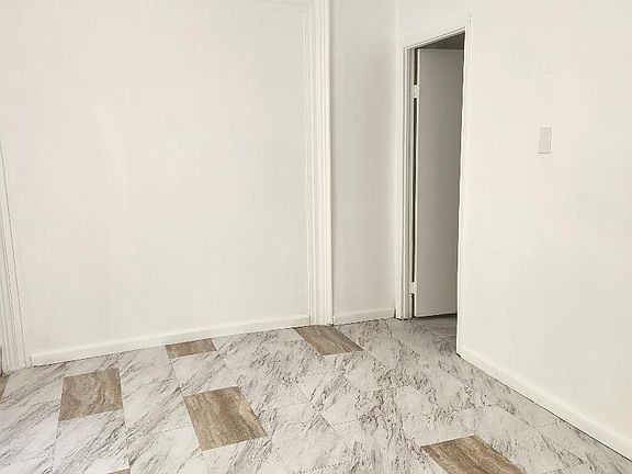 4th image of 105 Albion Pl