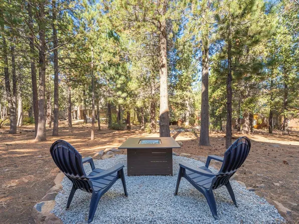 12386 Snowpeak Way, Truckee, CA 96161