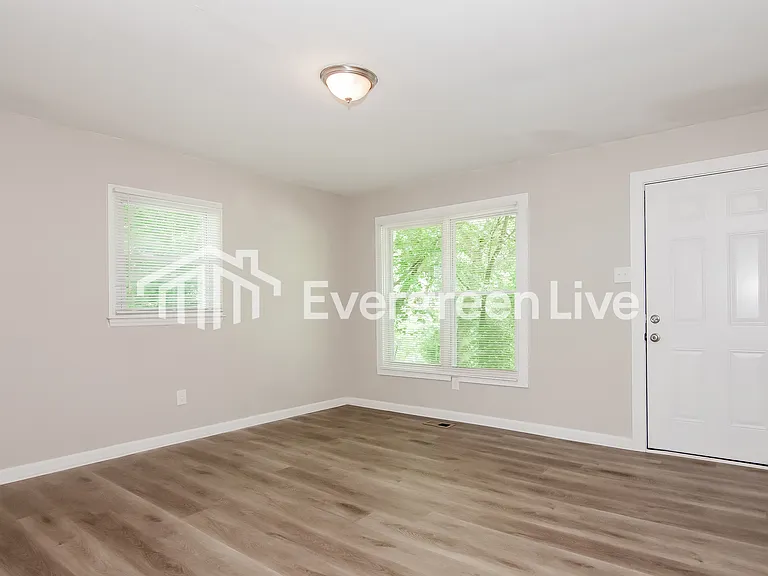 2031 Pine Dr — Photo 12