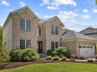 2575 Adamsway Dr, Aurora, IL 60502