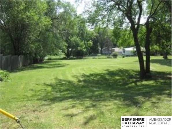 2513 N 81st St, Omaha, NE 68134