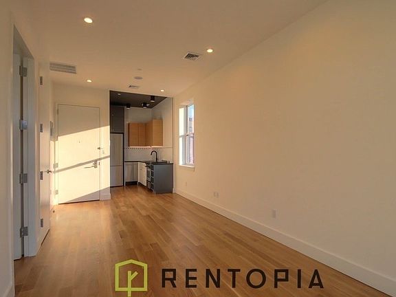 4th image of 820 Dekalb Ave #3R