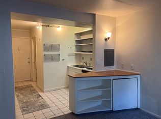 3835 34th Ave W #8, Seattle, WA 98199
