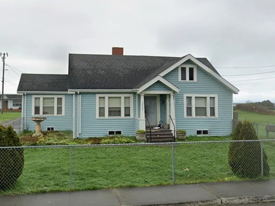 5064 Vance Ave