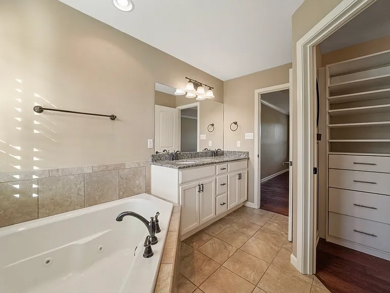 12306 Blacksburg Ln — Photo 6