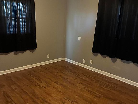 5th image of 303 Clark Rd