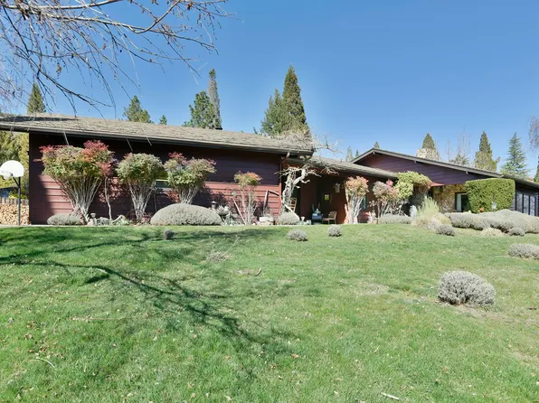 1410 Grizzly Ct, Yreka, CA 96097