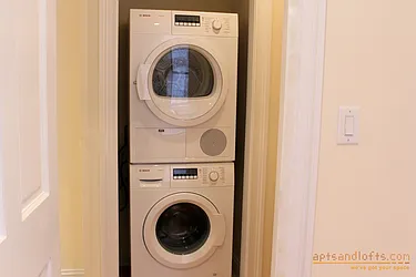 Rented by aptsandlofts.com