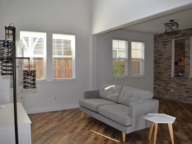 4624 Coppola Cir — Photo 5