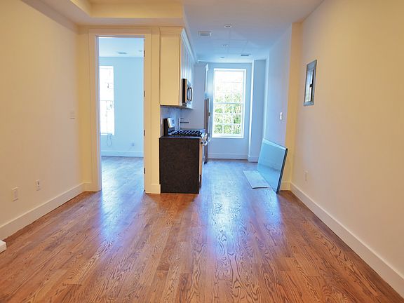 2nd image of 935 Lafayette Ave #W0w