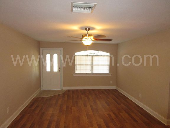 3rd image of 2181 Alicia Dr