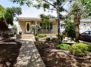 377 Genesee Ave, Staten Island, NY 10312