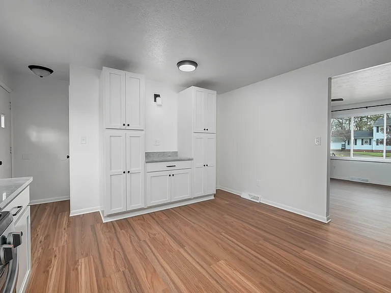 2930 Northglen Dr — Photo 6