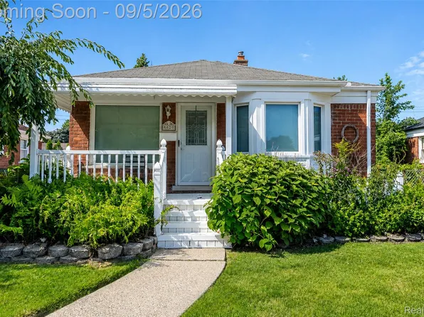 6620 Gahona Ave, Allen Park, MI 48101