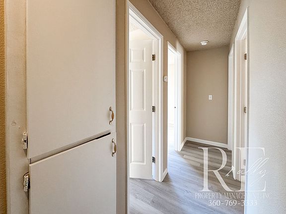 3rd image of 1270 California Ave SE
