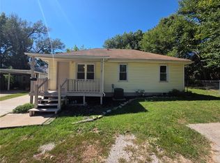 1112 Leslie St, Independence, MO 64050