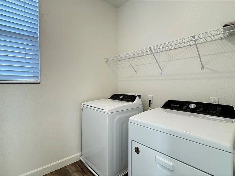 1429 Whistling Kite St — Photo 21
