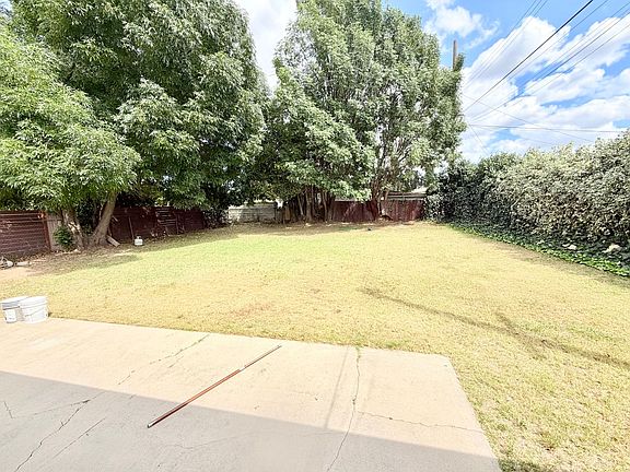 5th image of 1514 N Hacienda Blvd