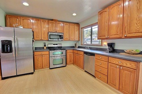 3rd image of 1311 Poplar Ave