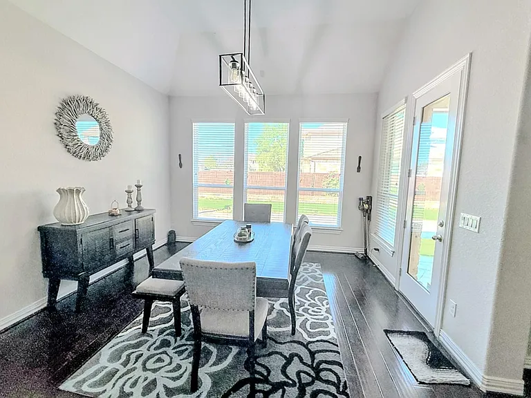4301 Logan Ridge Dr — Photo 8