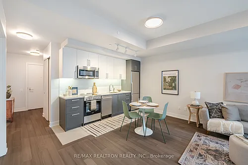 664 Spadina Ave #711 Photo 1
