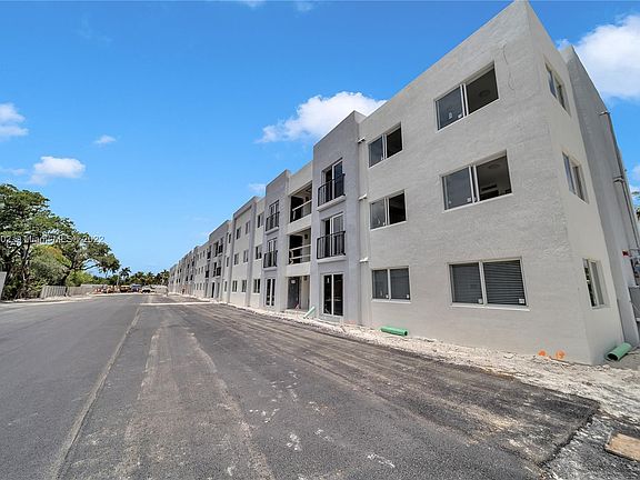 2nd image of 14752 NE 6th Ave #112