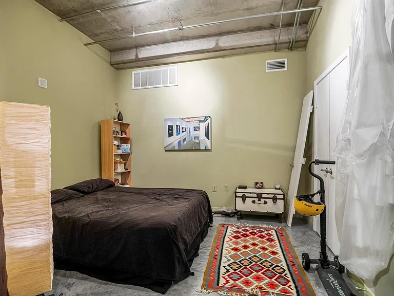 1001 Belleview St #308 — Photo 11