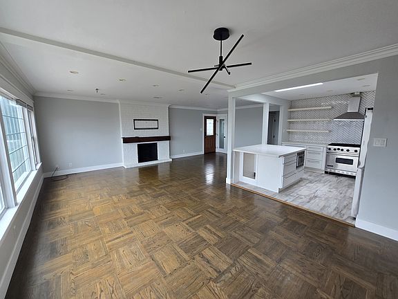 3rd image of 2 Alpine Ave
